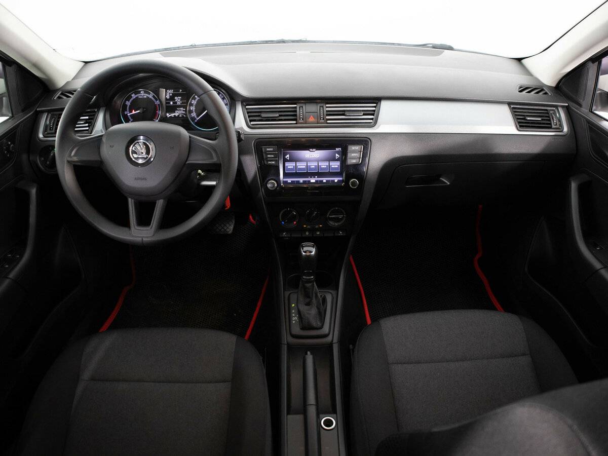 Купить Skoda Rapid с пробегом. Фото: #6