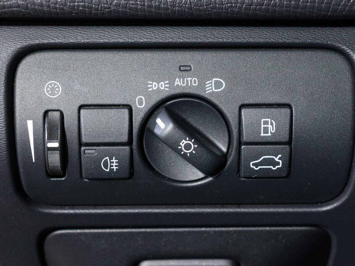 Купить Volvo XC60 с пробегом. Фото: #19