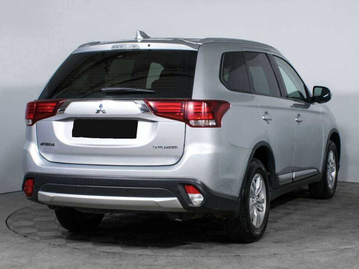 Купить Mitsubishi Outlander с пробегом. Фото: #3