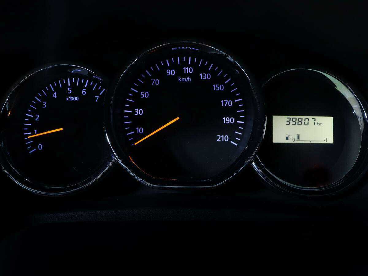 Купить Renault Logan с пробегом. Фото: #10