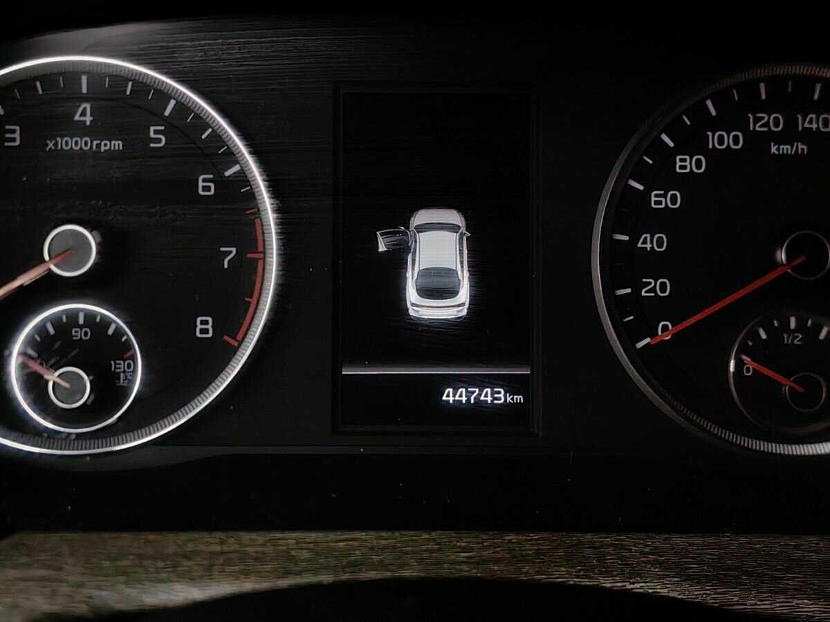 Купить Kia K5 с пробегом. Фото: #13