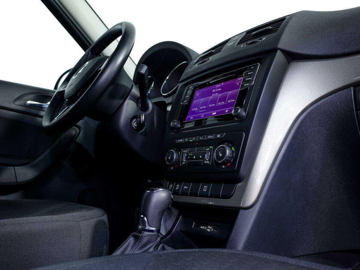 Купить Skoda Yeti с пробегом. Фото: #14