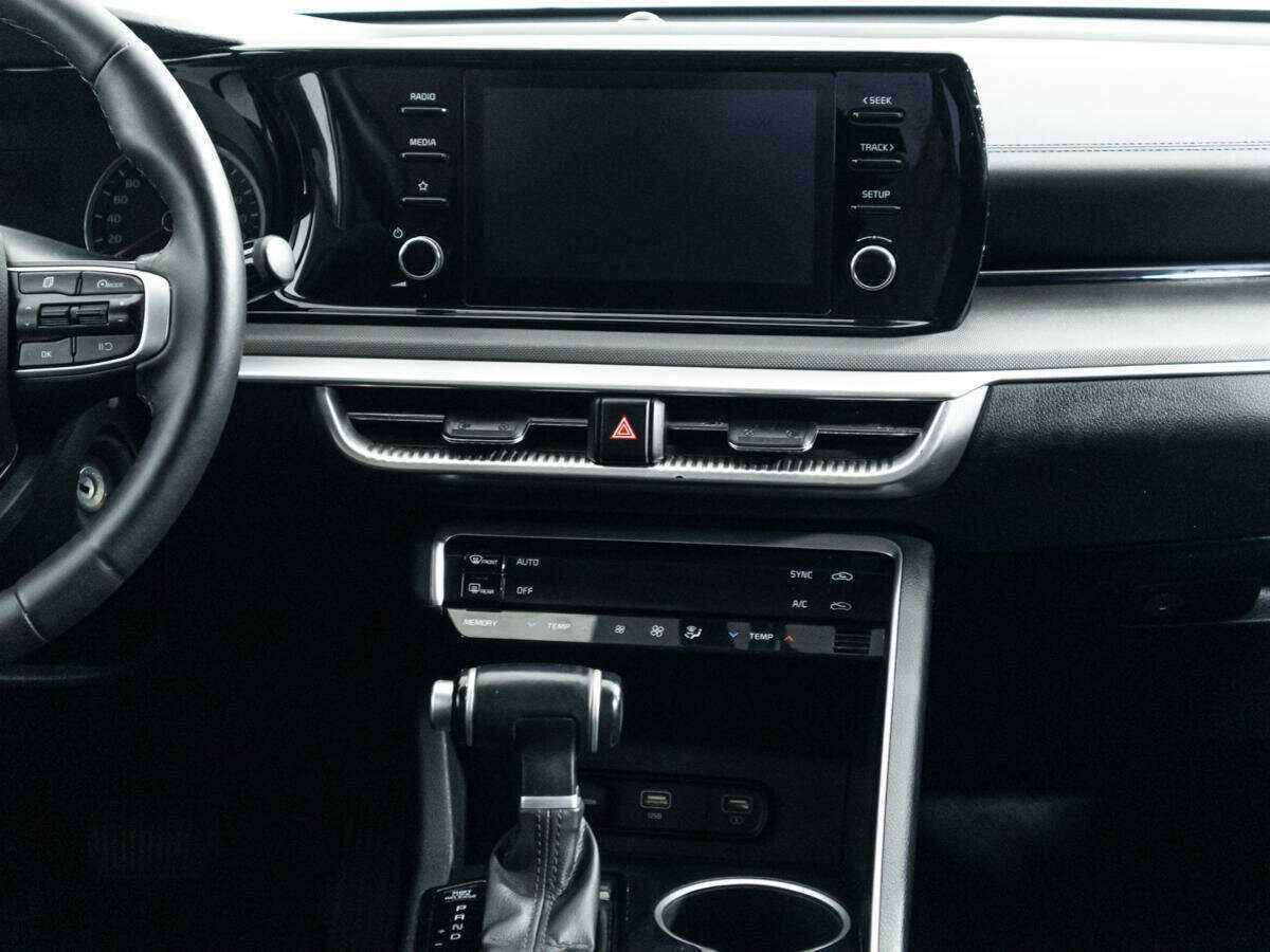 Купить Kia K5 с пробегом. Фото: #13