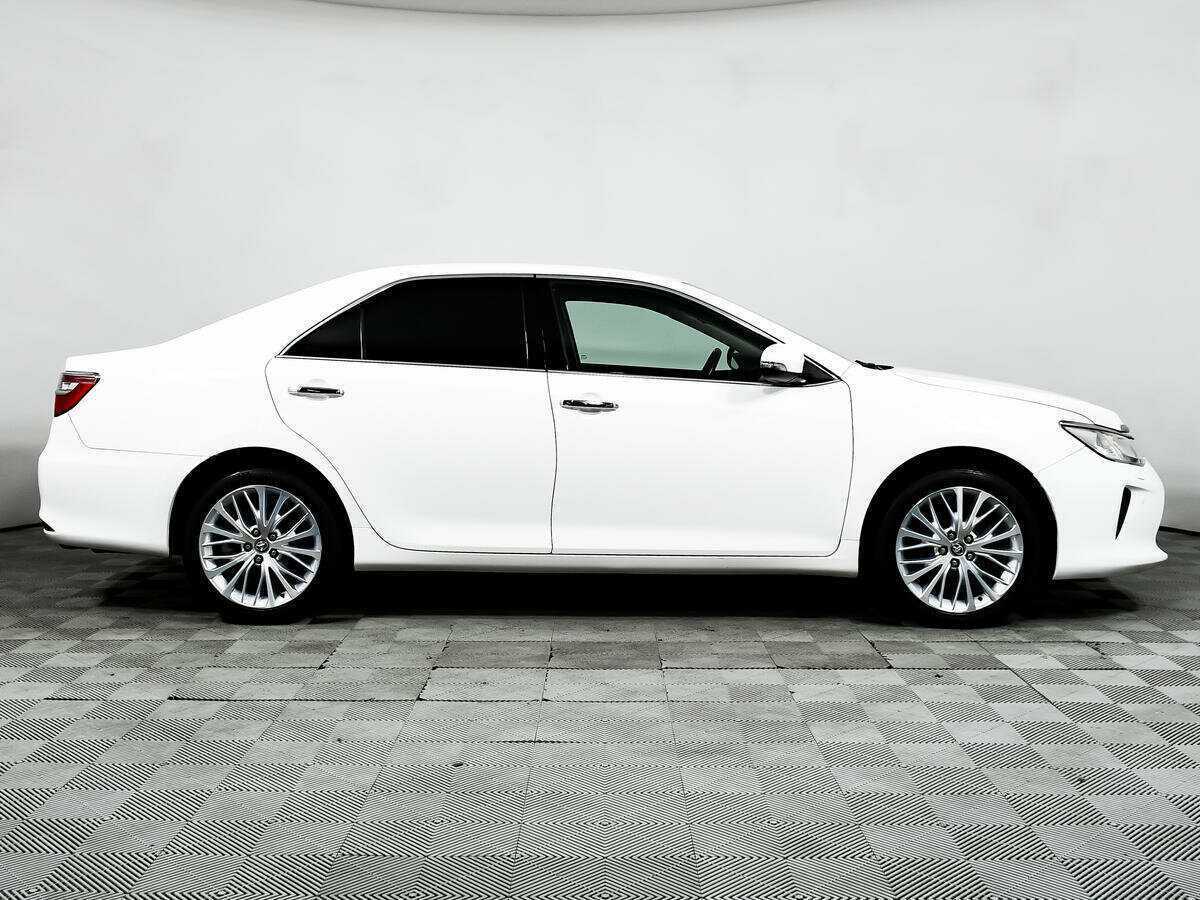 Купить Toyota Camry с пробегом. Фото: #3