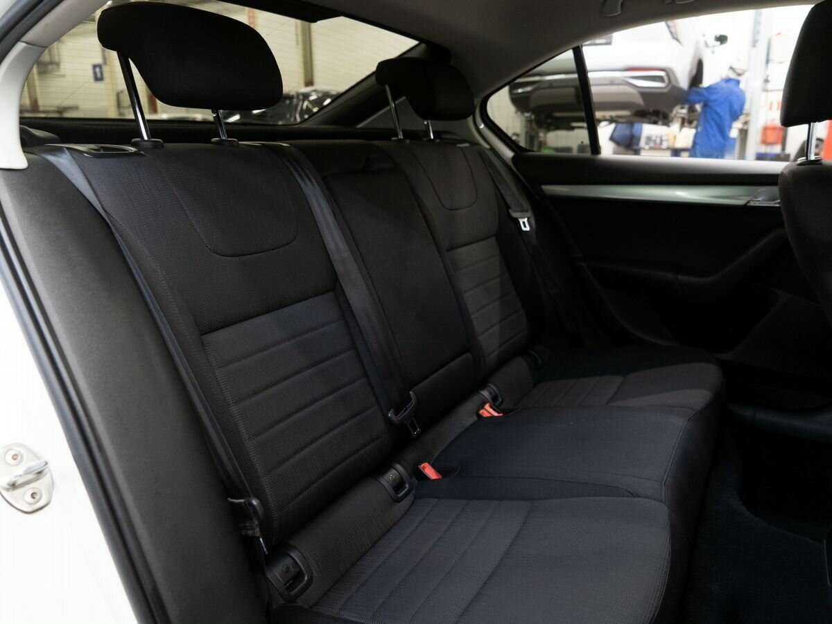 Купить Skoda Octavia с пробегом. Фото: #6