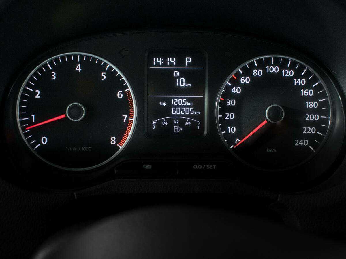 Купить Volkswagen Polo с пробегом. Фото: #10