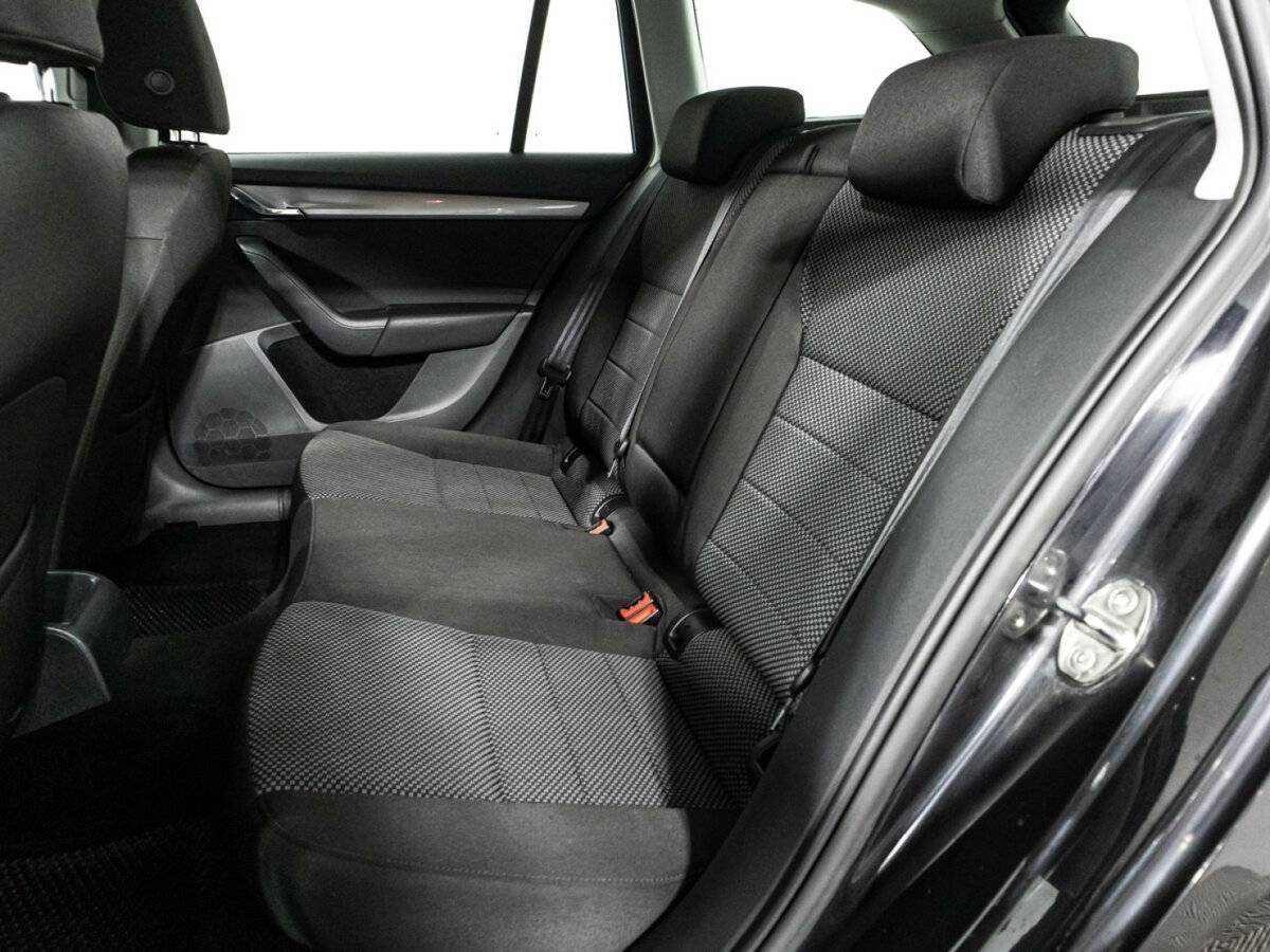 Купить Skoda Octavia с пробегом. Фото: #9