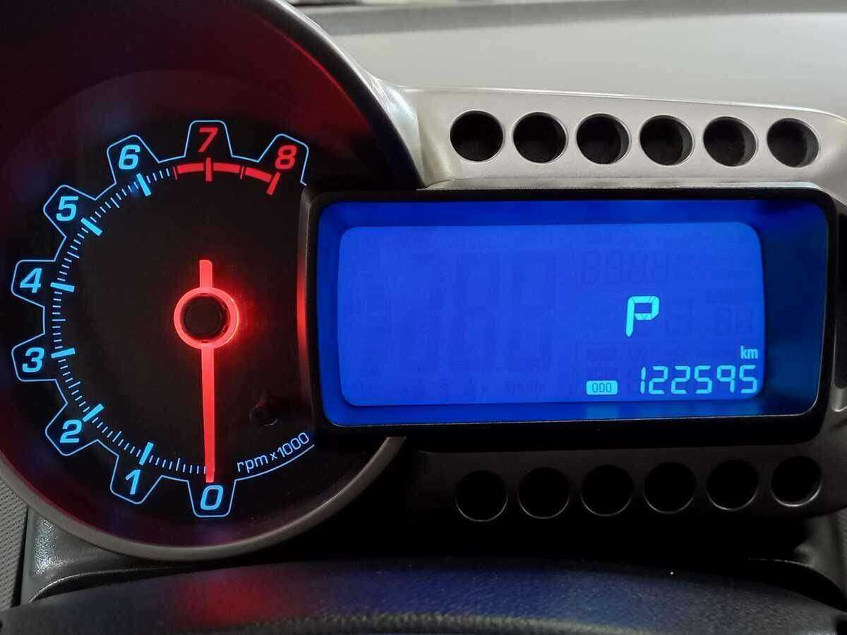 Купить Chevrolet Aveo с пробегом. Фото: #10