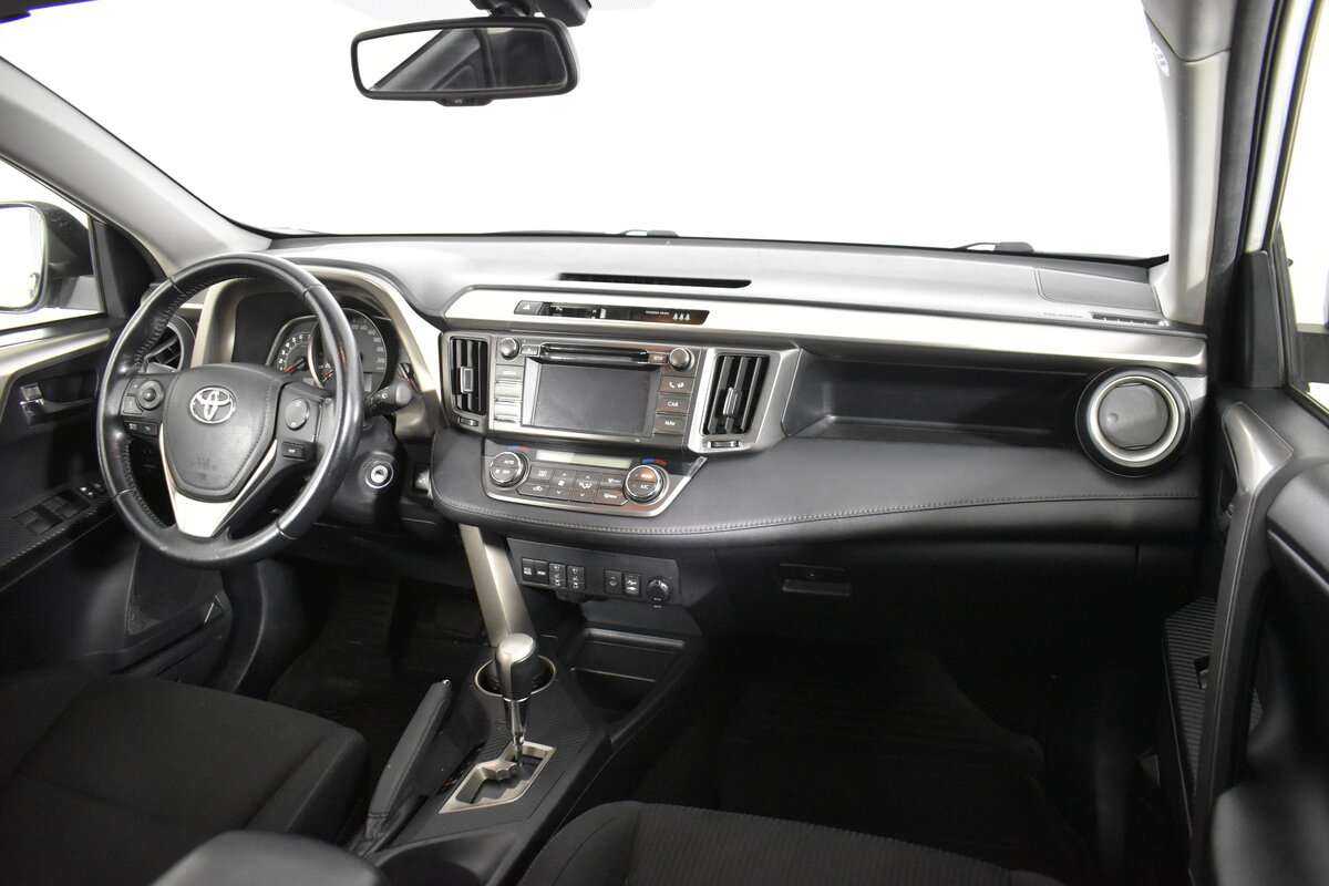 Купить Toyota RAV4 с пробегом. Фото: #8