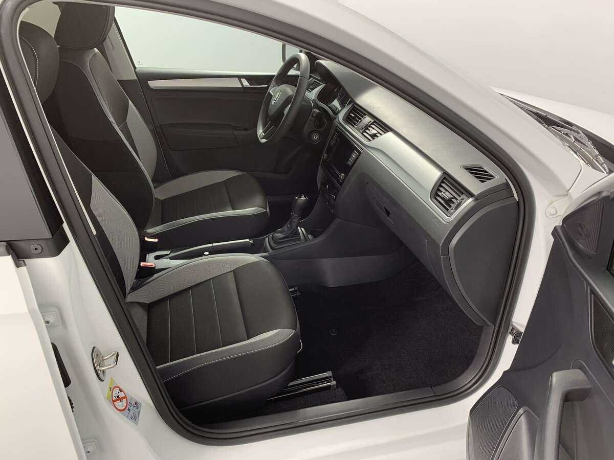 Купить Skoda Rapid с пробегом. Фото: #16