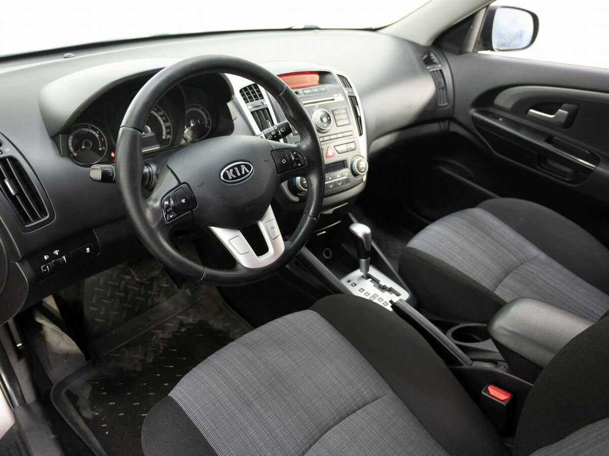 Купить Kia Ceed с пробегом. Фото: #6