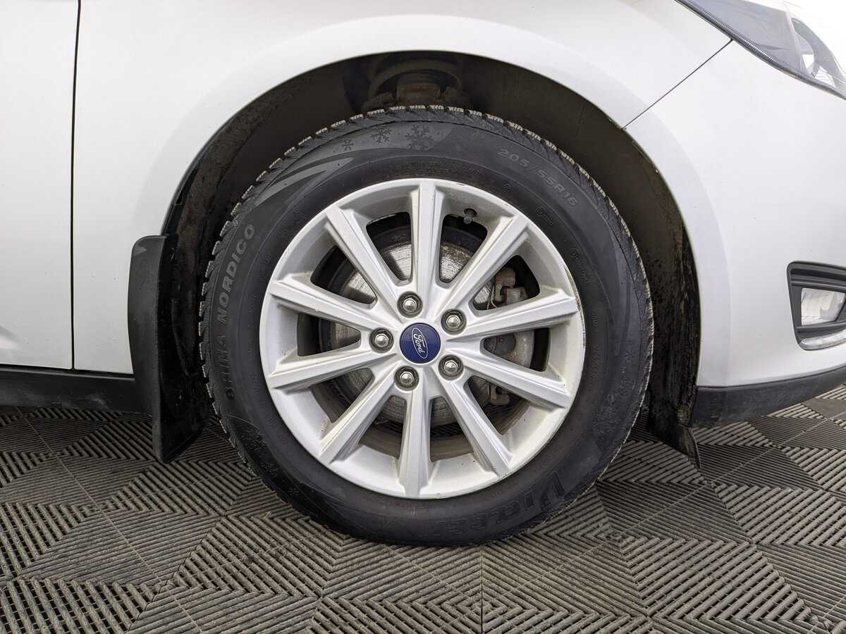 Купить Ford Focus с пробегом. Фото: #11