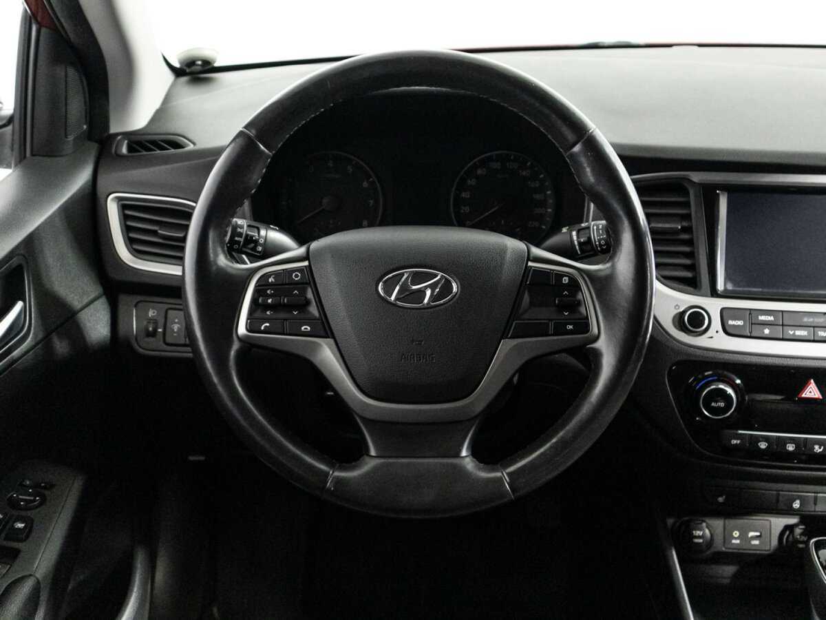 Купить Hyundai Solaris с пробегом. Фото: #17
