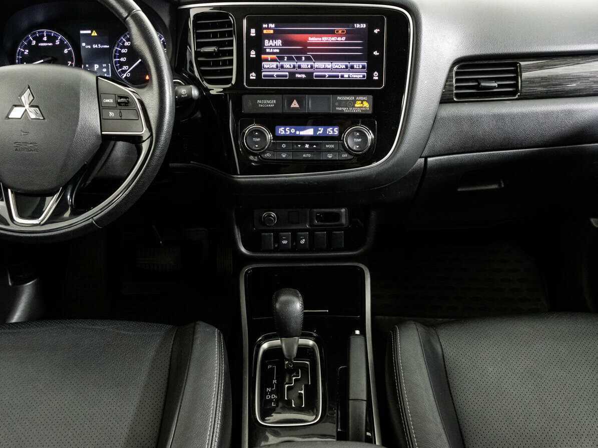 Купить Mitsubishi Outlander с пробегом. Фото: #10