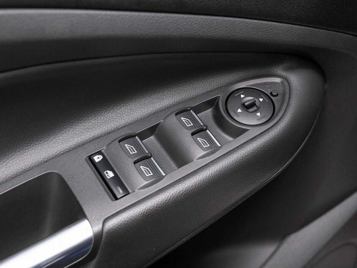 Купить Ford Kuga с пробегом. Фото: #18