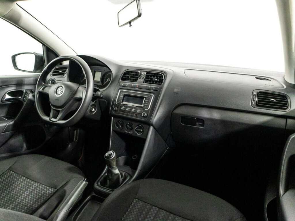 Купить Volkswagen Polo с пробегом. Фото: #8