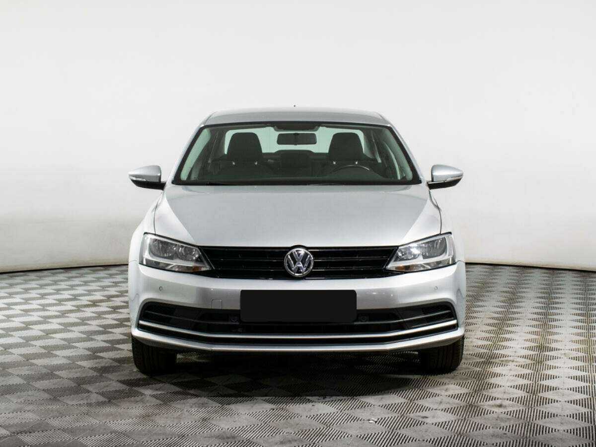 Купить Volkswagen Jetta с пробегом. Фото: #1