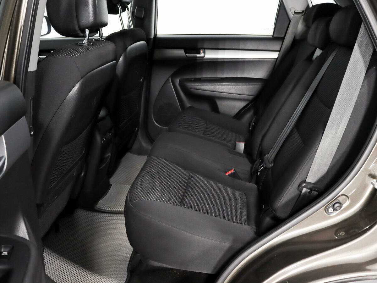 Купить Kia Sorento с пробегом. Фото: #10