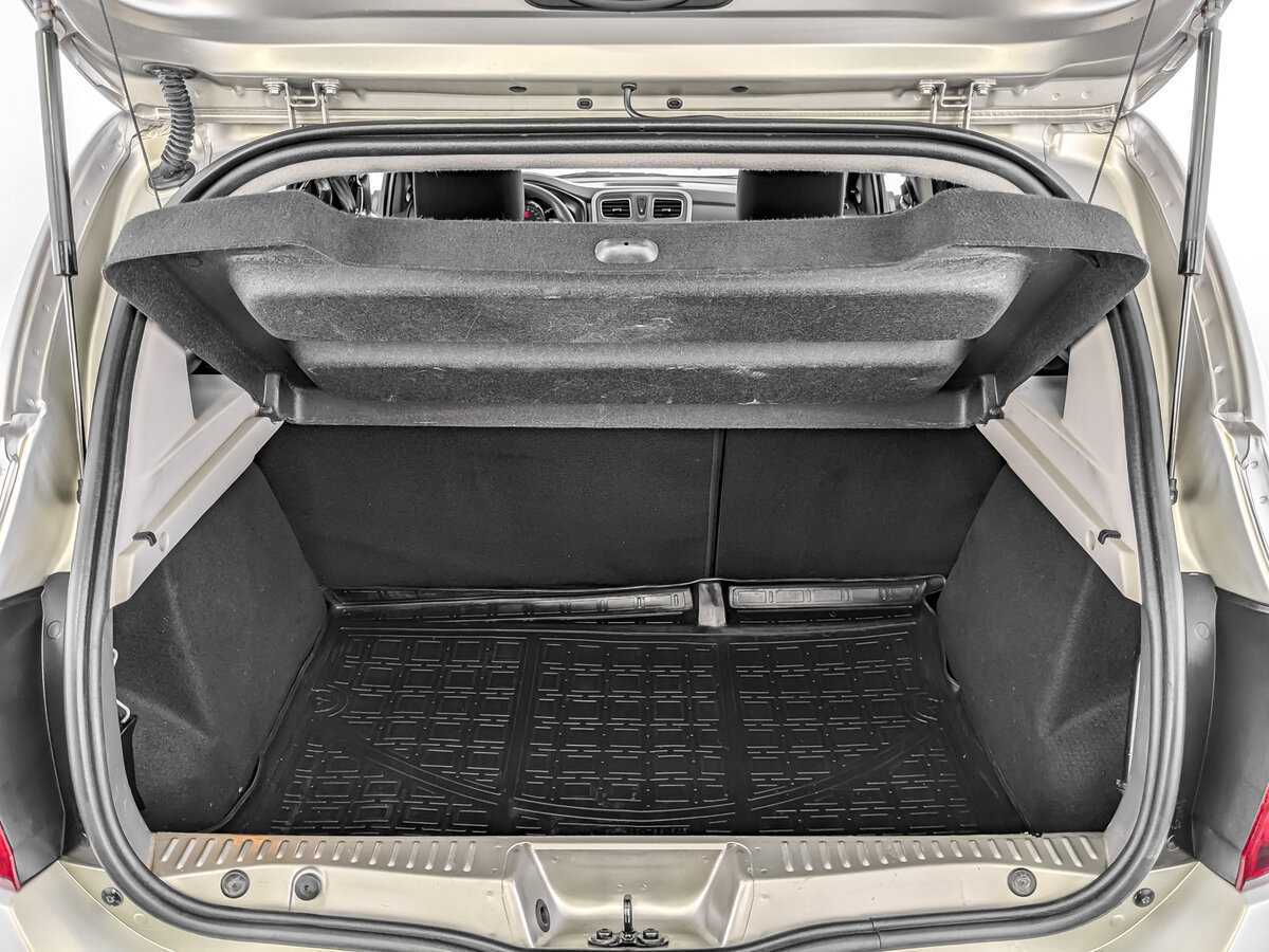 Купить Renault Sandero с пробегом. Фото: #9