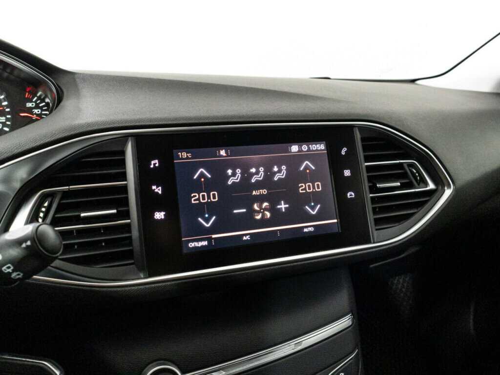 Купить Peugeot 308 с пробегом. Фото: #15