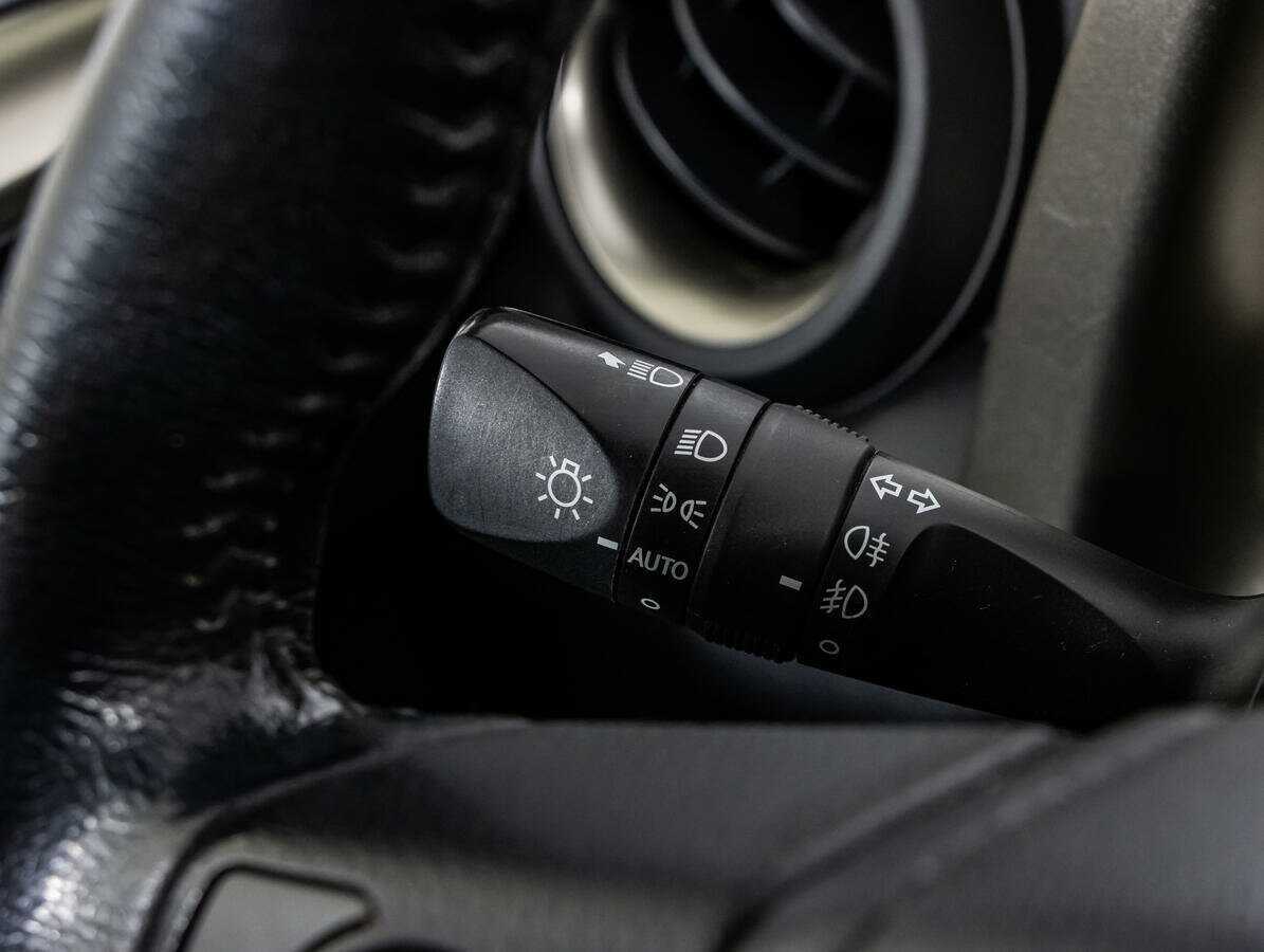 Купить Toyota RAV4 с пробегом. Фото: #13