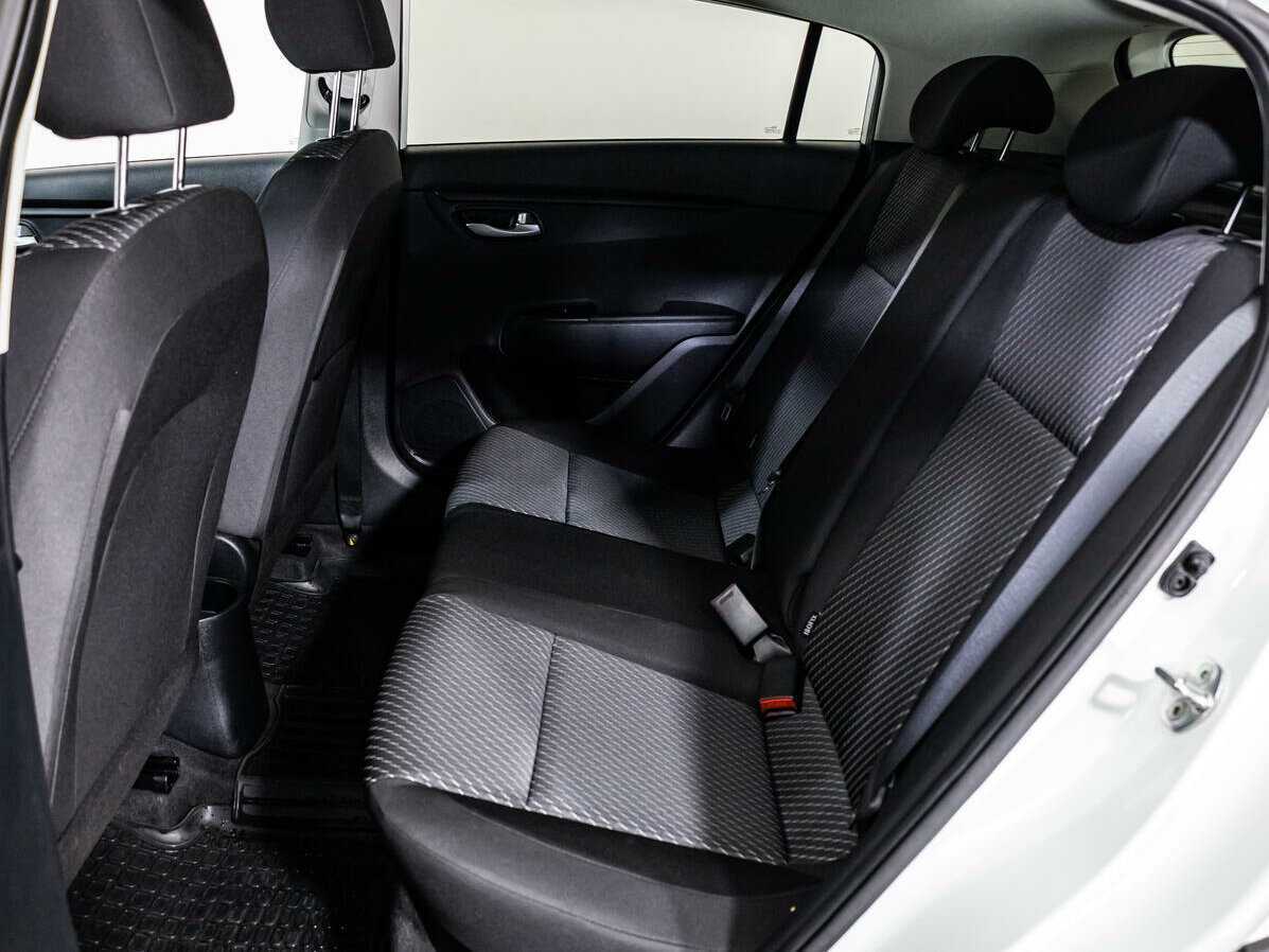 Купить Kia Rio с пробегом. Фото: #9