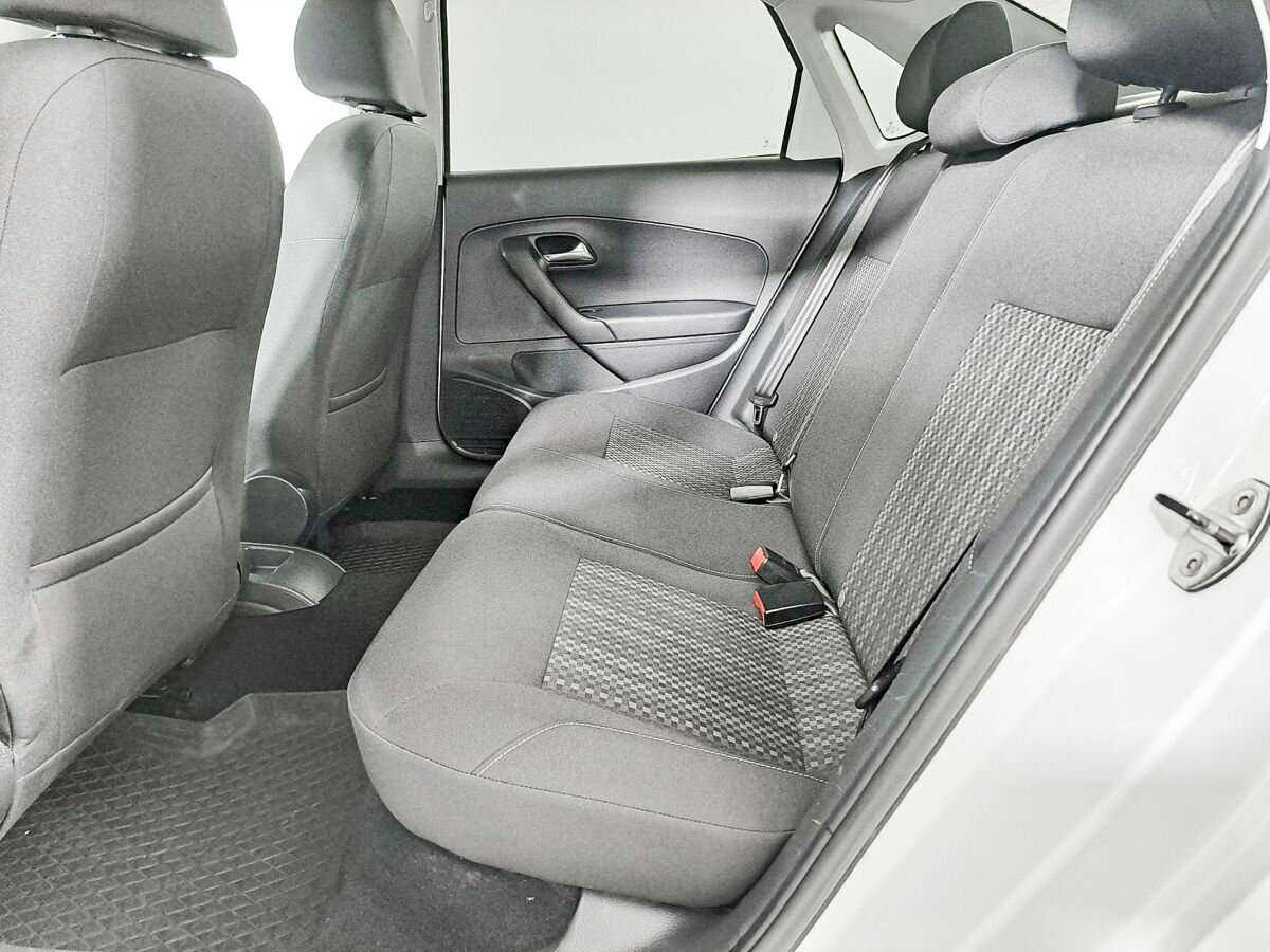 Купить Volkswagen Polo с пробегом. Фото: #10