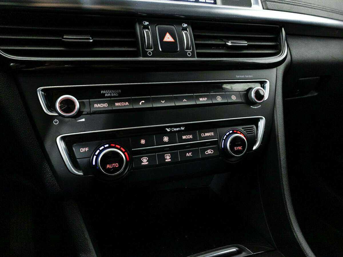 Купить Kia Optima с пробегом. Фото: #18