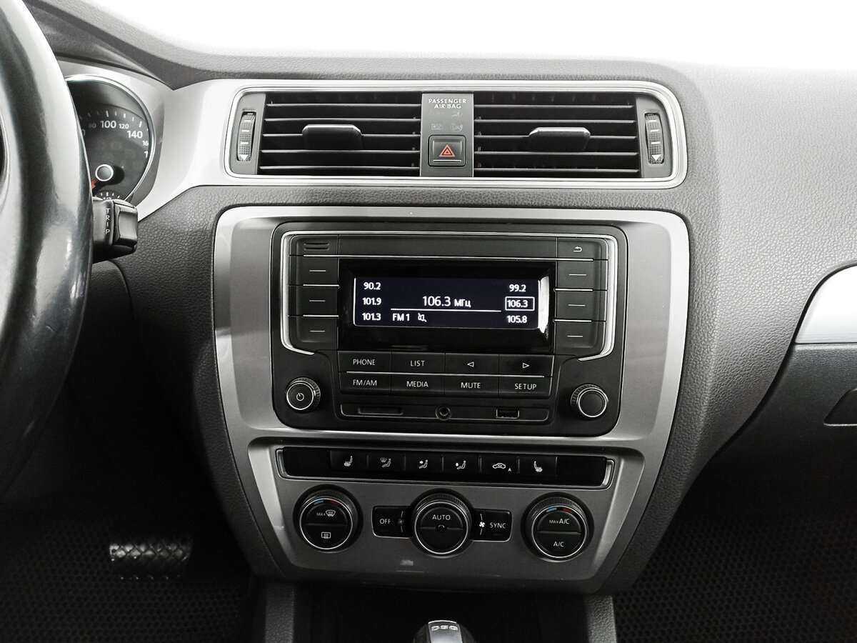 Купить Volkswagen Jetta с пробегом. Фото: #14