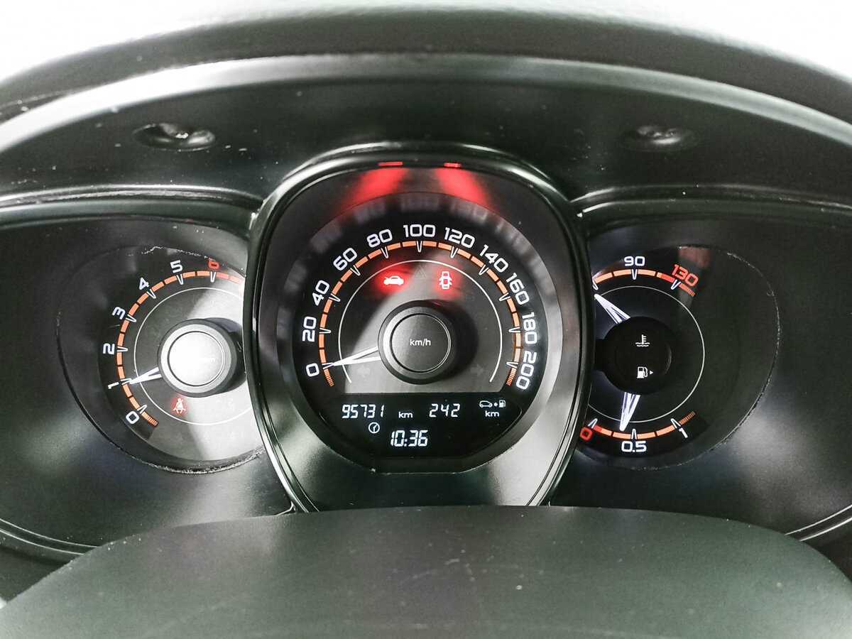 Купить Lada (ВАЗ) Vesta с пробегом. Фото: #10