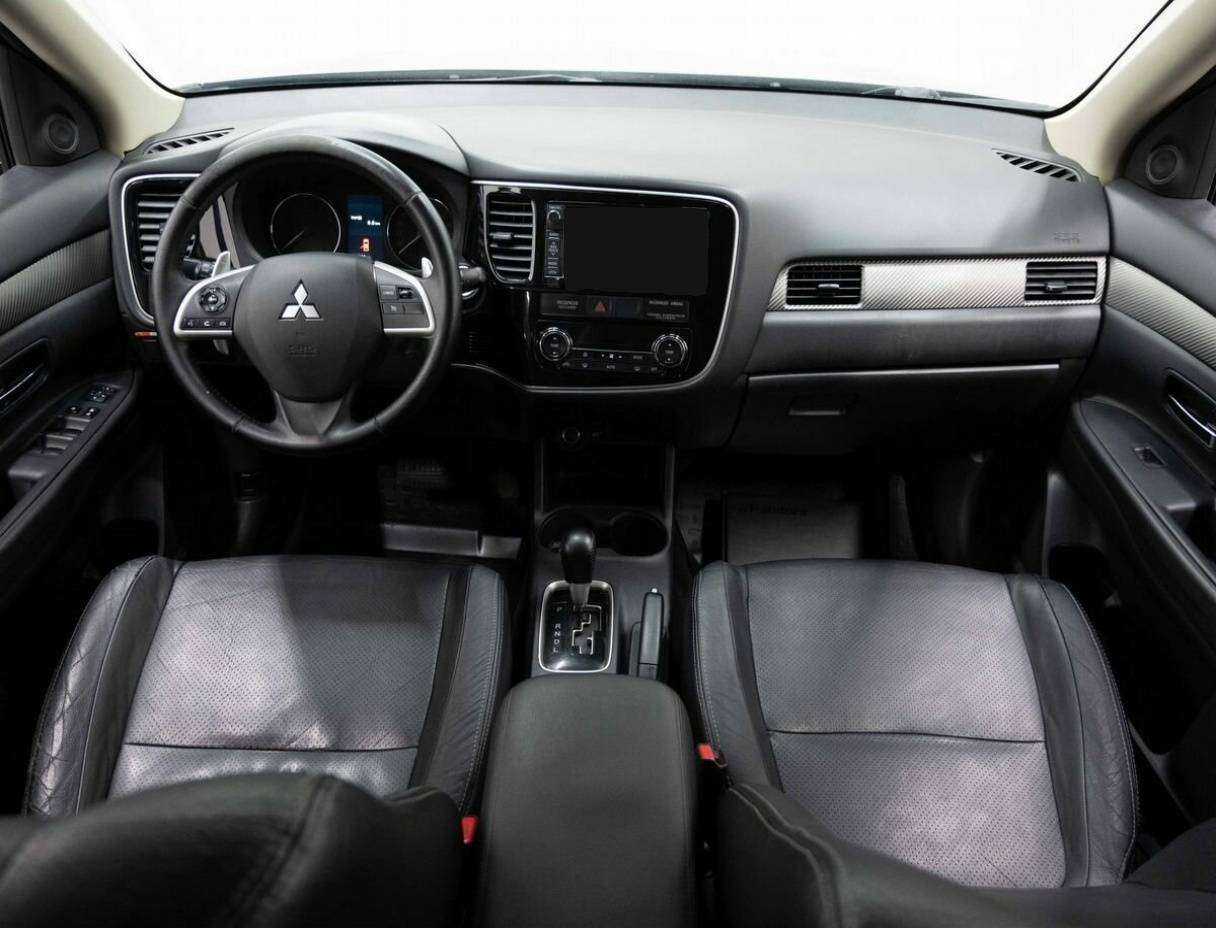 Купить Mitsubishi Outlander с пробегом. Фото: #12