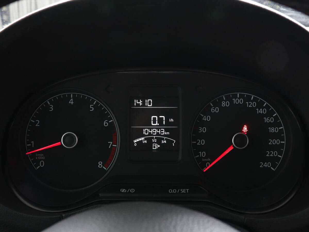 Купить Volkswagen Polo с пробегом. Фото: #10