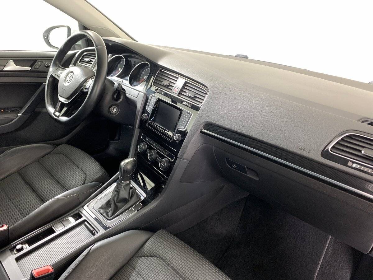 Купить Volkswagen Golf с пробегом. Фото: #12