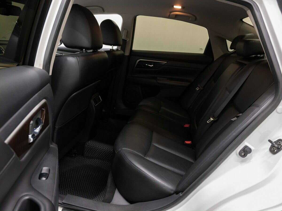 Купить Nissan Teana с пробегом. Фото: #10