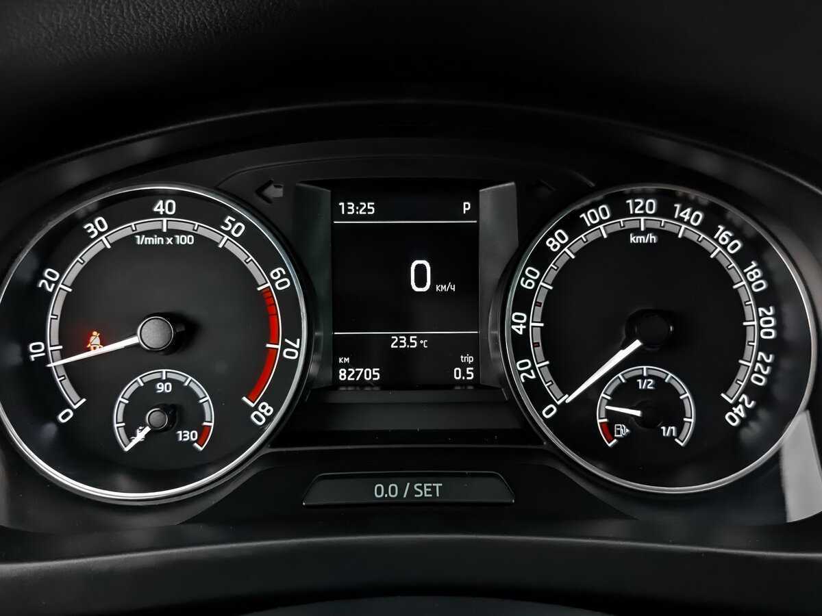 Купить Skoda Rapid с пробегом. Фото: #11