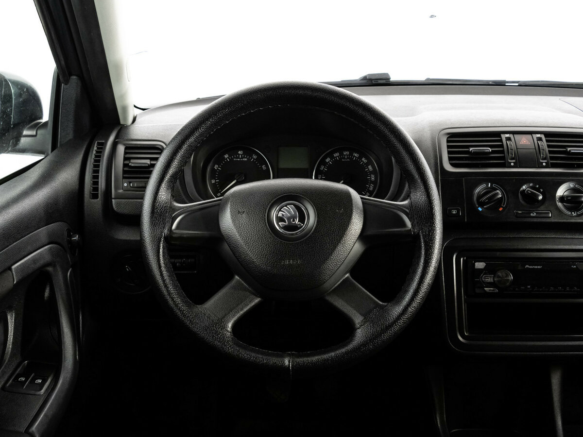 Купить Skoda Fabia с пробегом. Фото: #10
