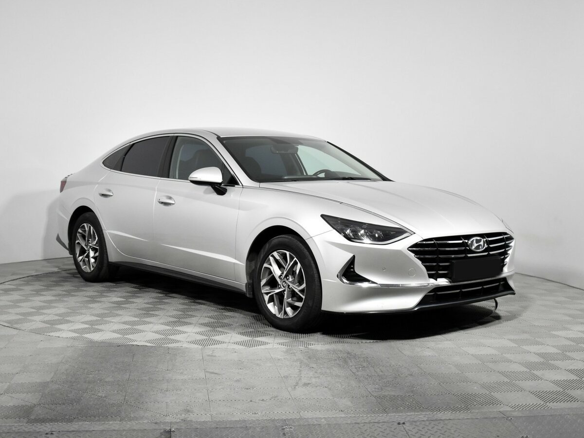Купить Hyundai Sonata с пробегом. Фото: #2