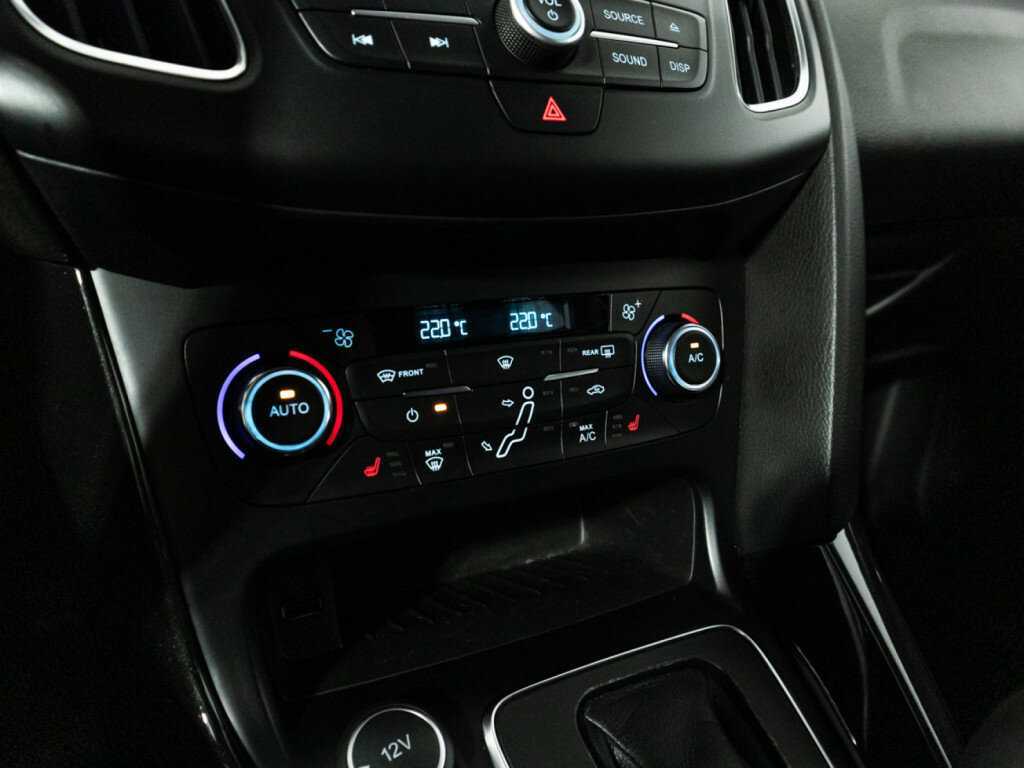 Купить Ford Focus с пробегом. Фото: #14