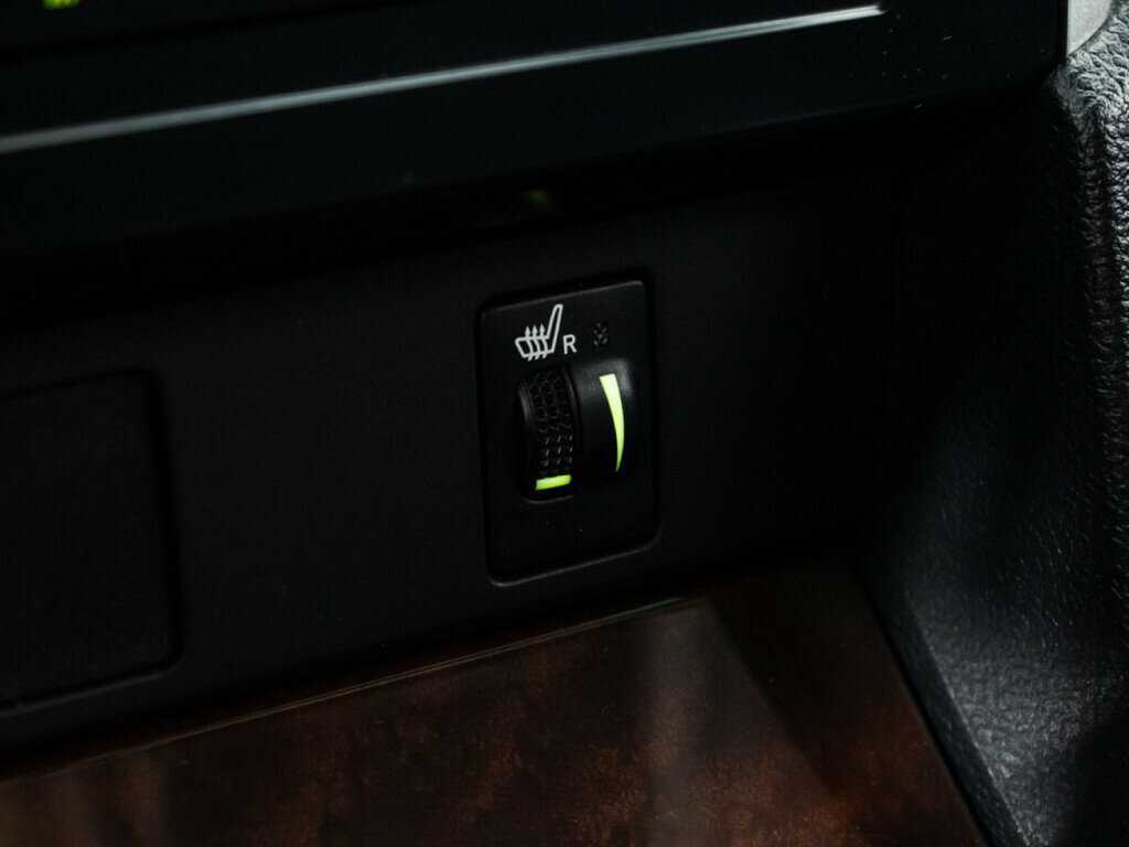 Купить Toyota Camry с пробегом. Фото: #17