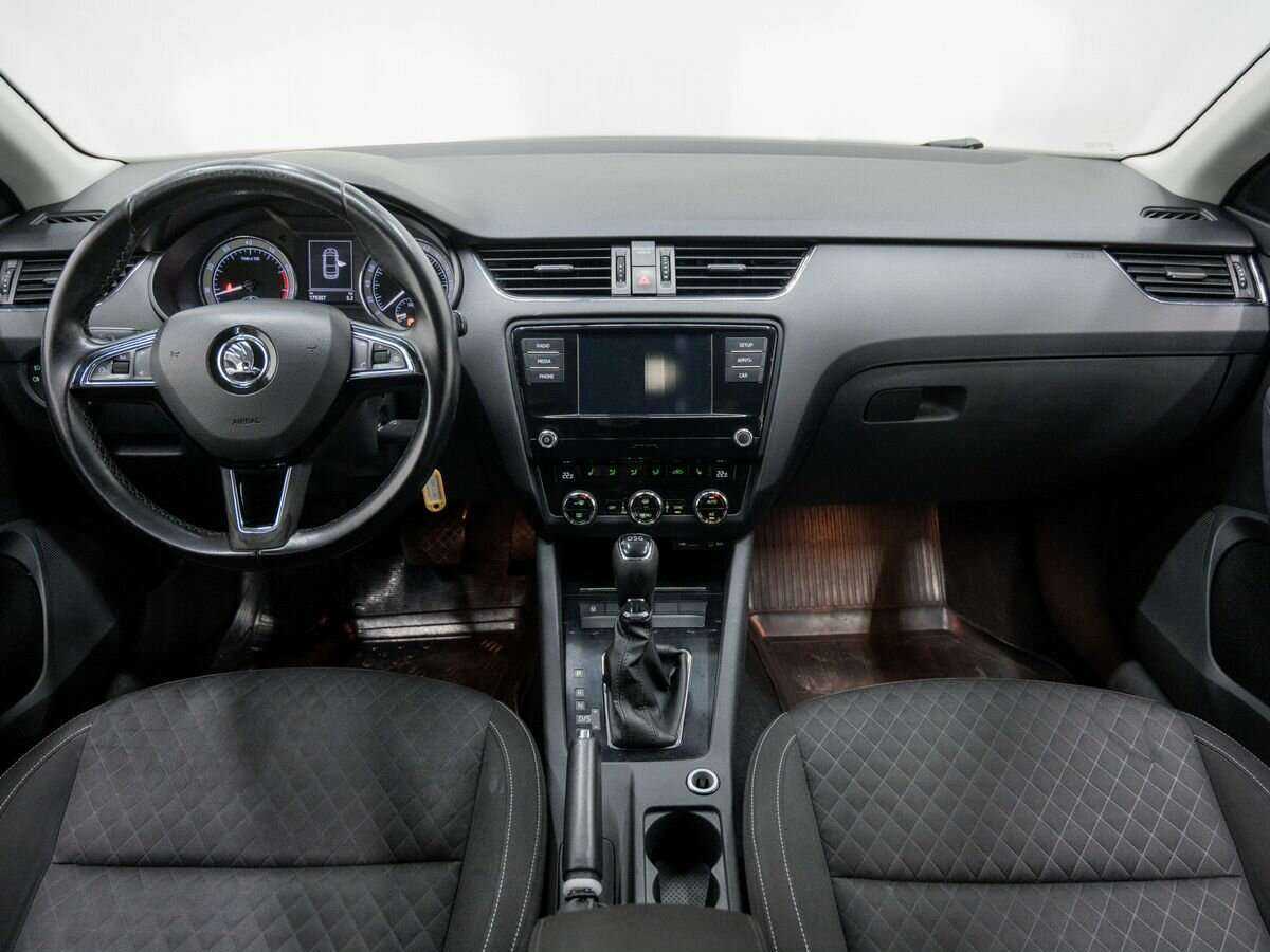 Купить Skoda Octavia с пробегом. Фото: #6