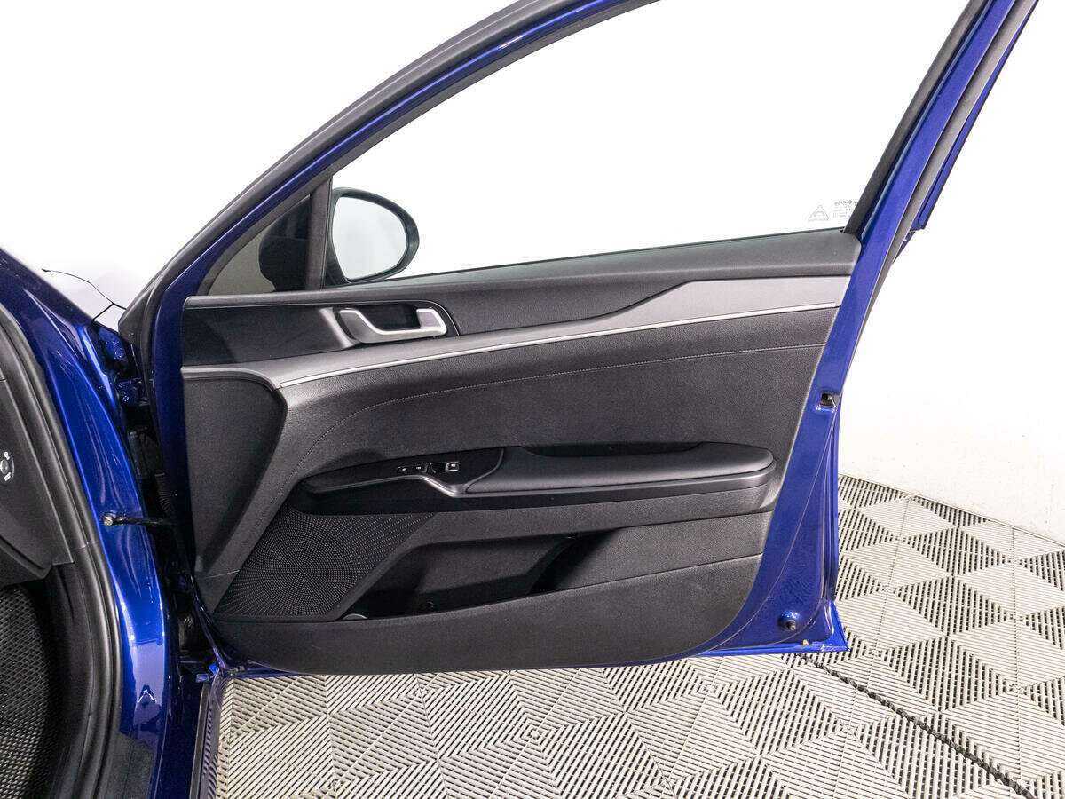 Купить Kia K5 с пробегом. Фото: #26