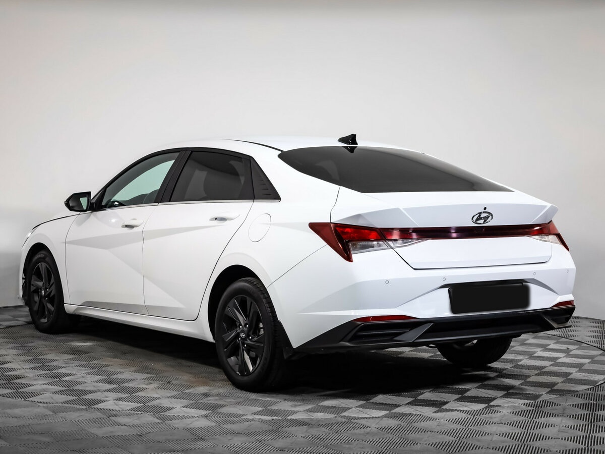 Купить Hyundai Elantra с пробегом. Фото: #5