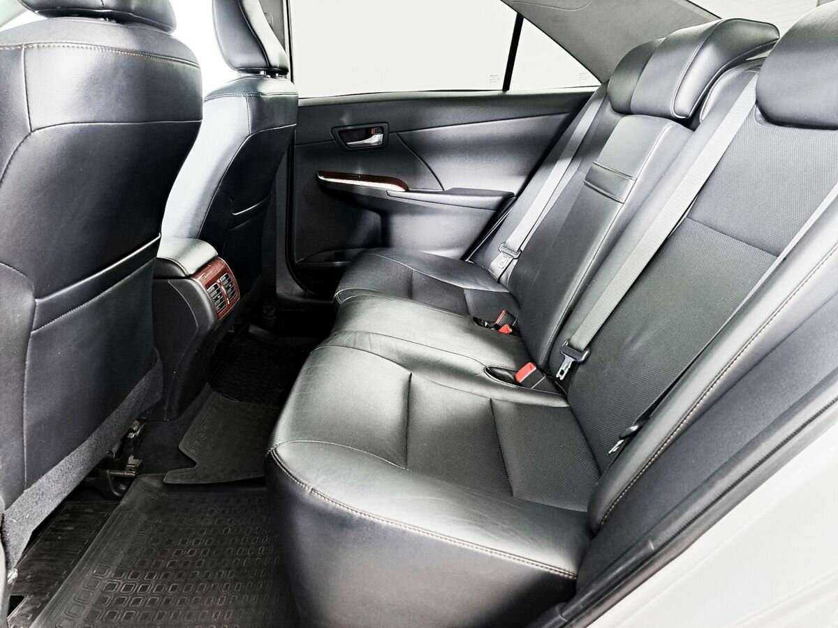 Купить Toyota Camry с пробегом. Фото: #7