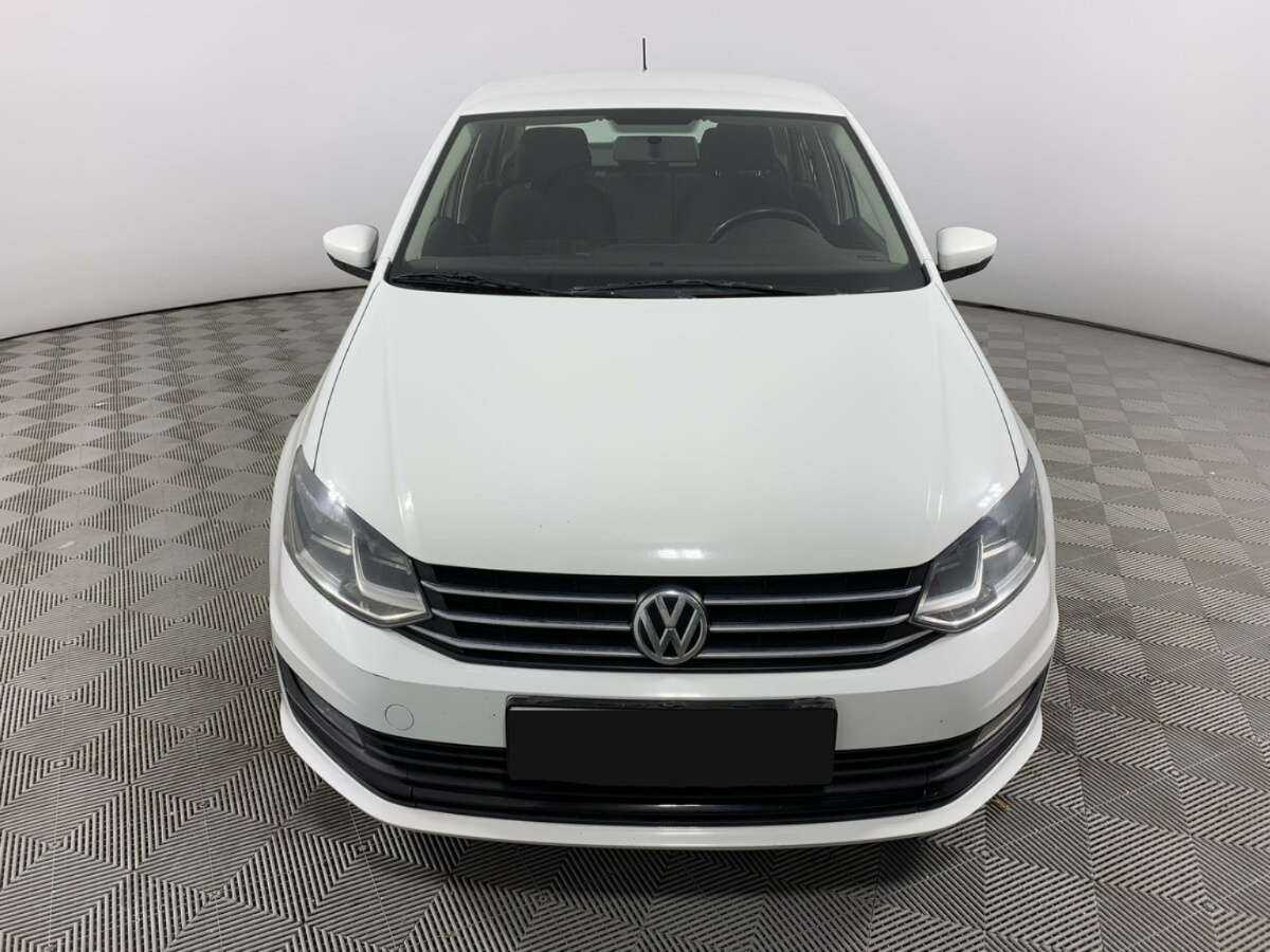 Купить Volkswagen Polo с пробегом. Фото: #1