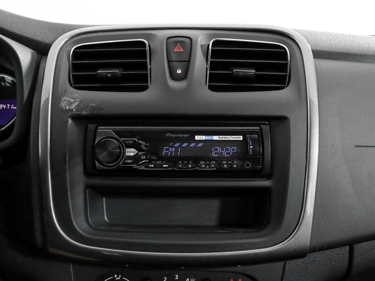 Купить Renault Sandero с пробегом. Фото: #12