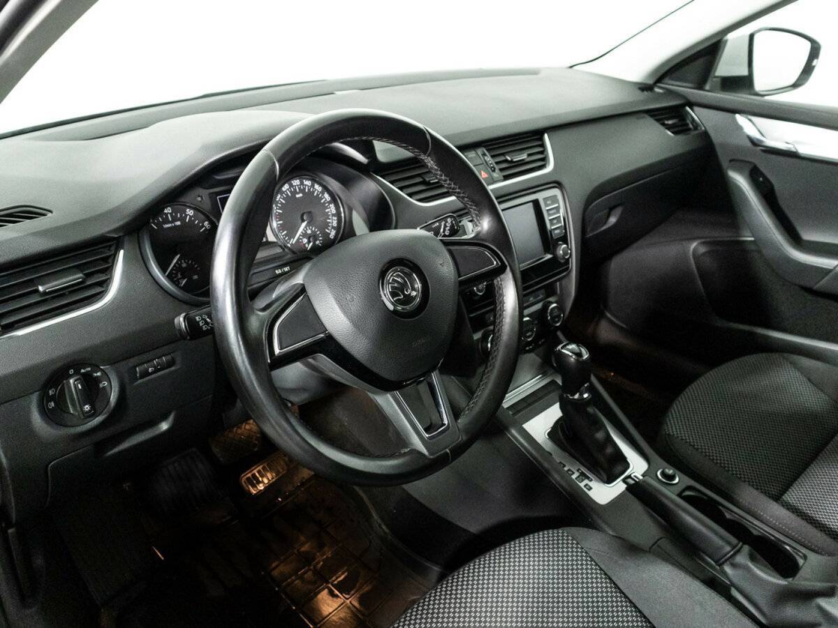 Купить Skoda Octavia с пробегом. Фото: #10