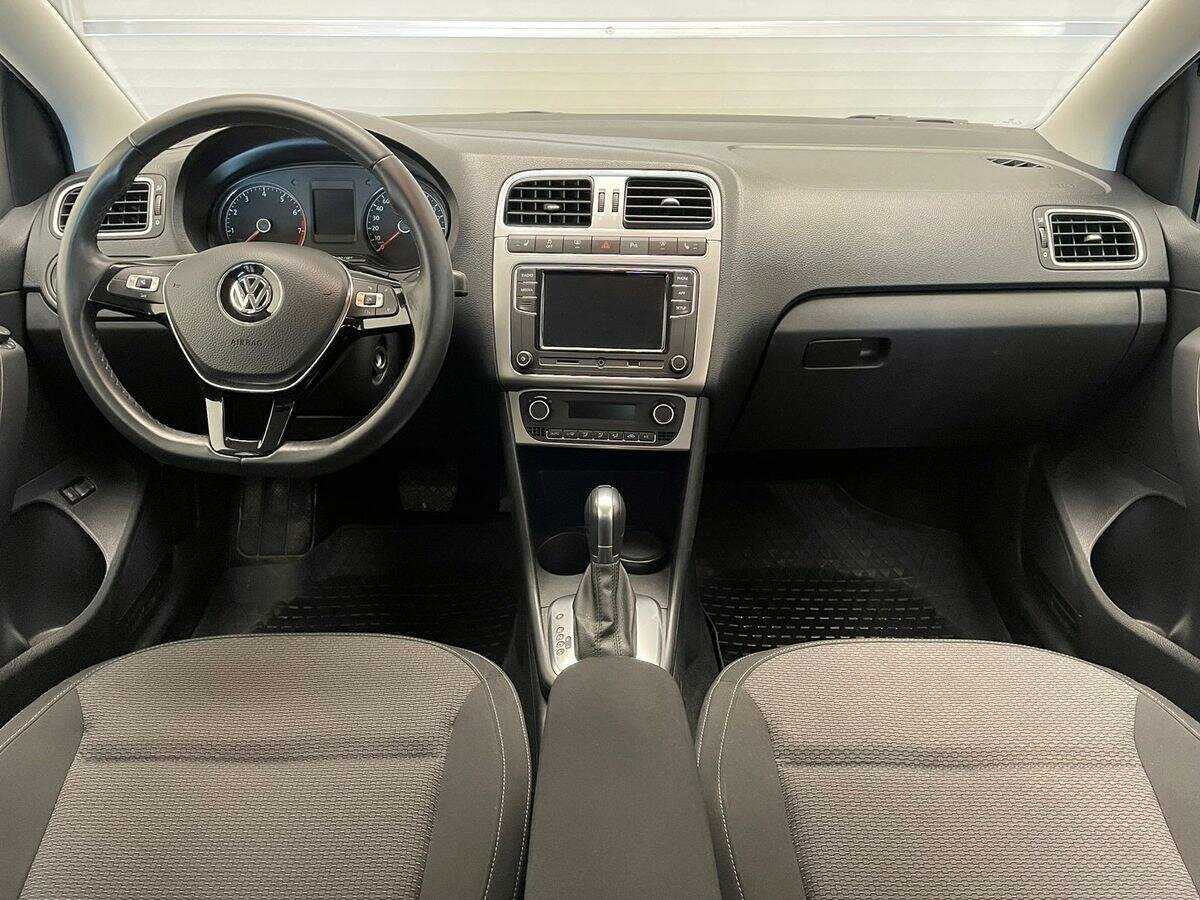 Купить Volkswagen Polo с пробегом. Фото: #8