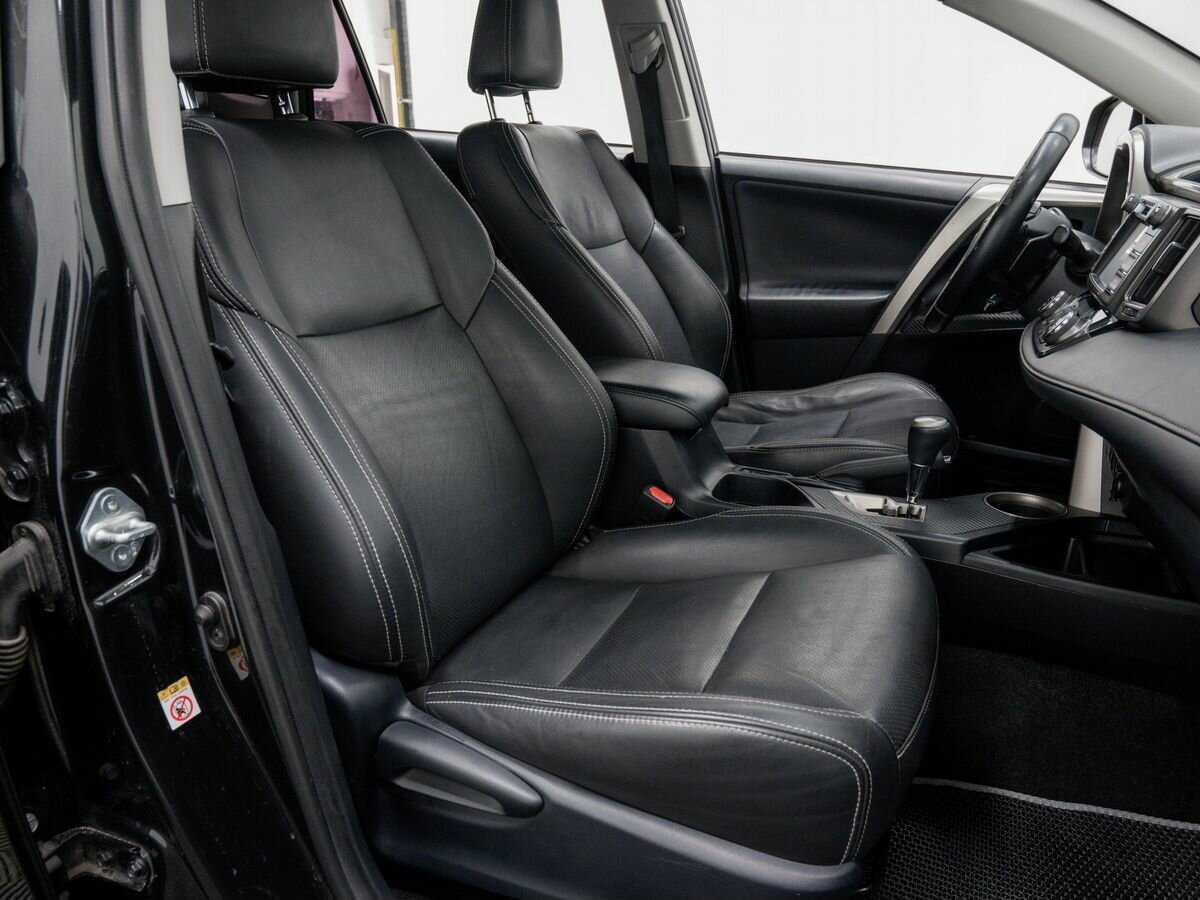 Купить Toyota RAV4 с пробегом. Фото: #7