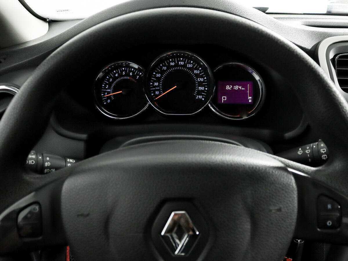 Купить Renault Sandero с пробегом. Фото: #12