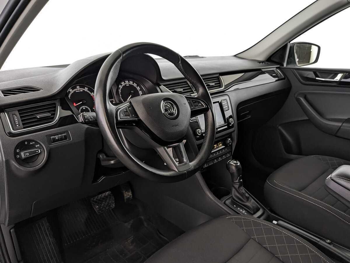 Купить Skoda Rapid с пробегом. Фото: #10